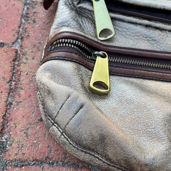 FOSSIL LEATHER LARGE BOHO SHOULDER BAG, distressed bronze, zippers - Picture 10 of 12